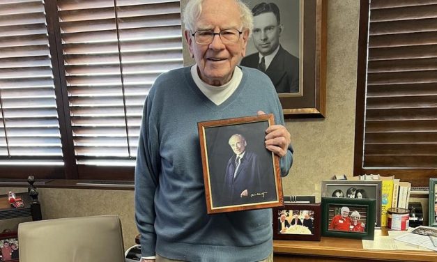 Warren Buffett Filosofi Investasi Jangka Panjang Yang Mendunia