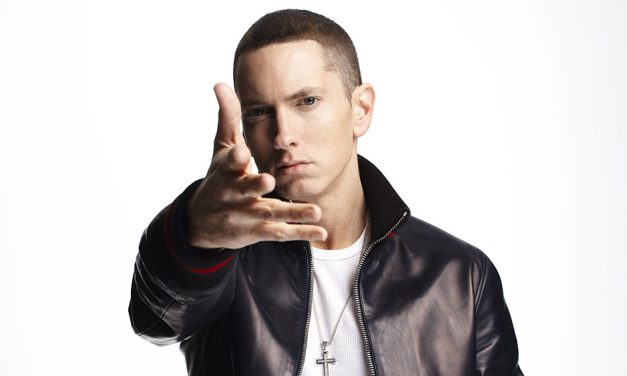 Rapper Eminem Memiliki Lirik Musik Yang Tajam Dan Juga Keras