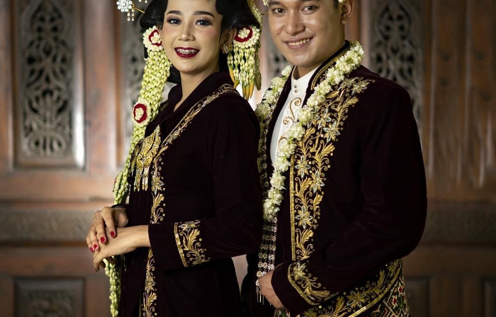 Kain Tenun Elegan Keindahan Dalam Pernikahan Adat Jawa