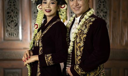 Kain Tenun Elegan Keindahan Dalam Pernikahan Adat Jawa
