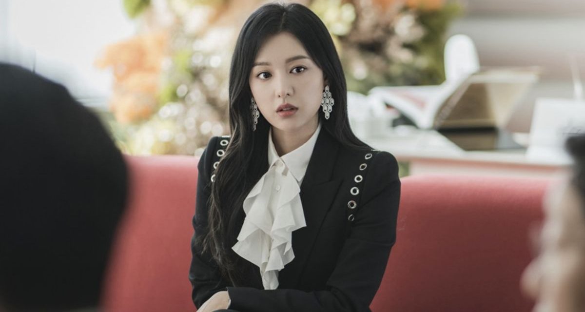 Karakter Unik Kim Ji Won Yang Selalu Berbeda Di Setiap Drama